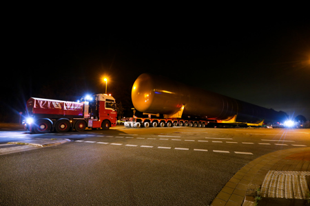 Reuze gasopslagtanks naar Krefeld