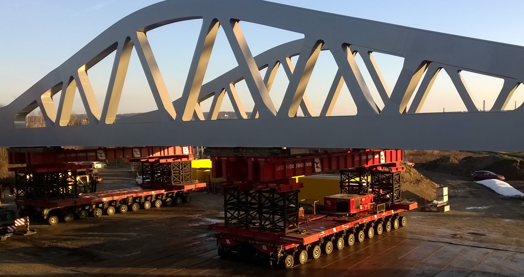 800 tons brug Naumburg in oogwenk geplaatst
