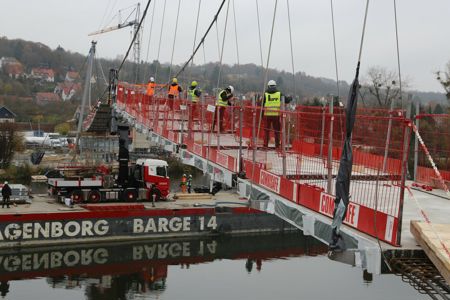 Verrassende oplossing voor voetgangersbrug