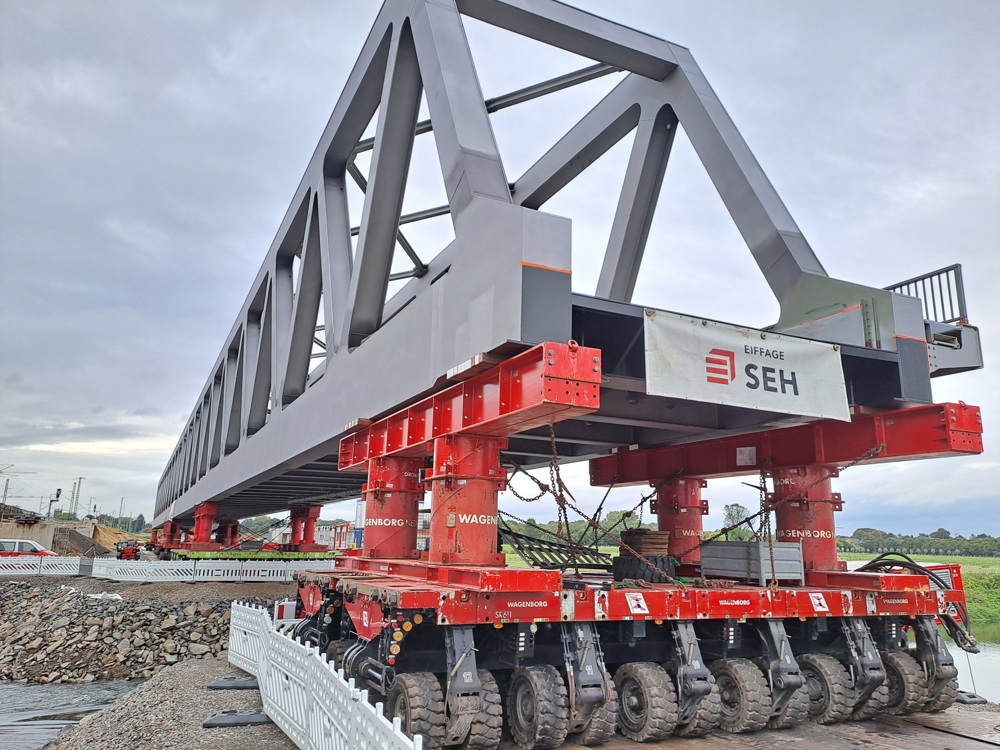 2 Spmt Set No 4 Took Over Bridge Tip